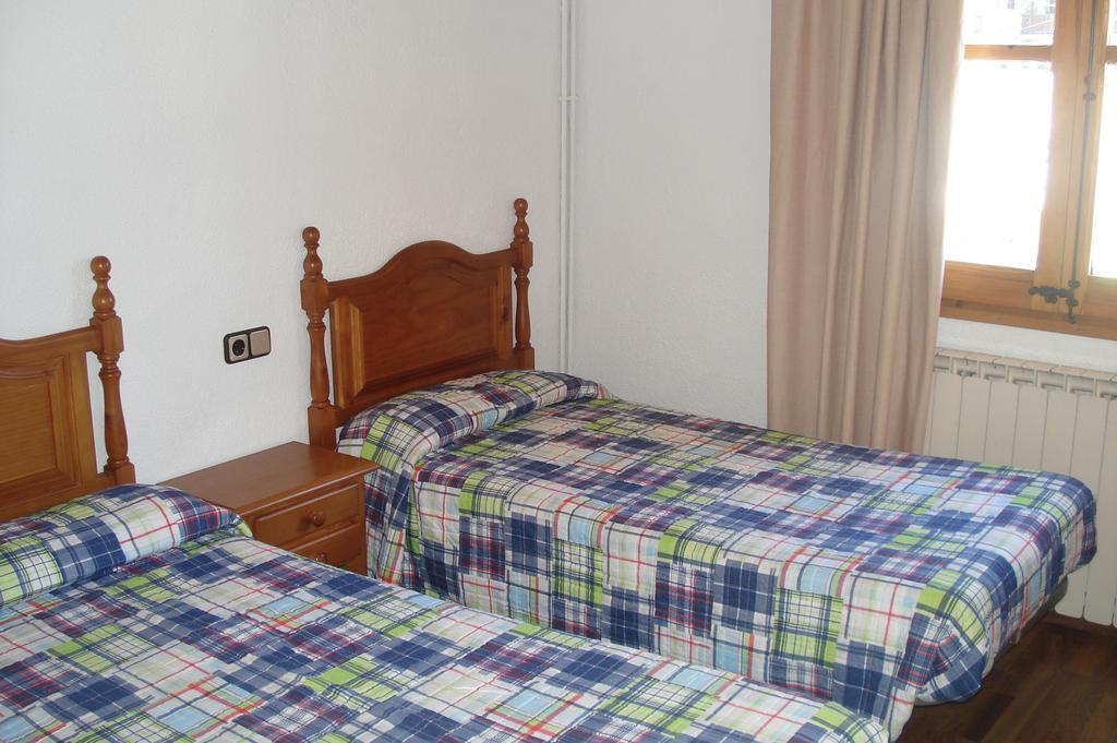 אספוט Apartaments Pont Romanic חדר תמונה