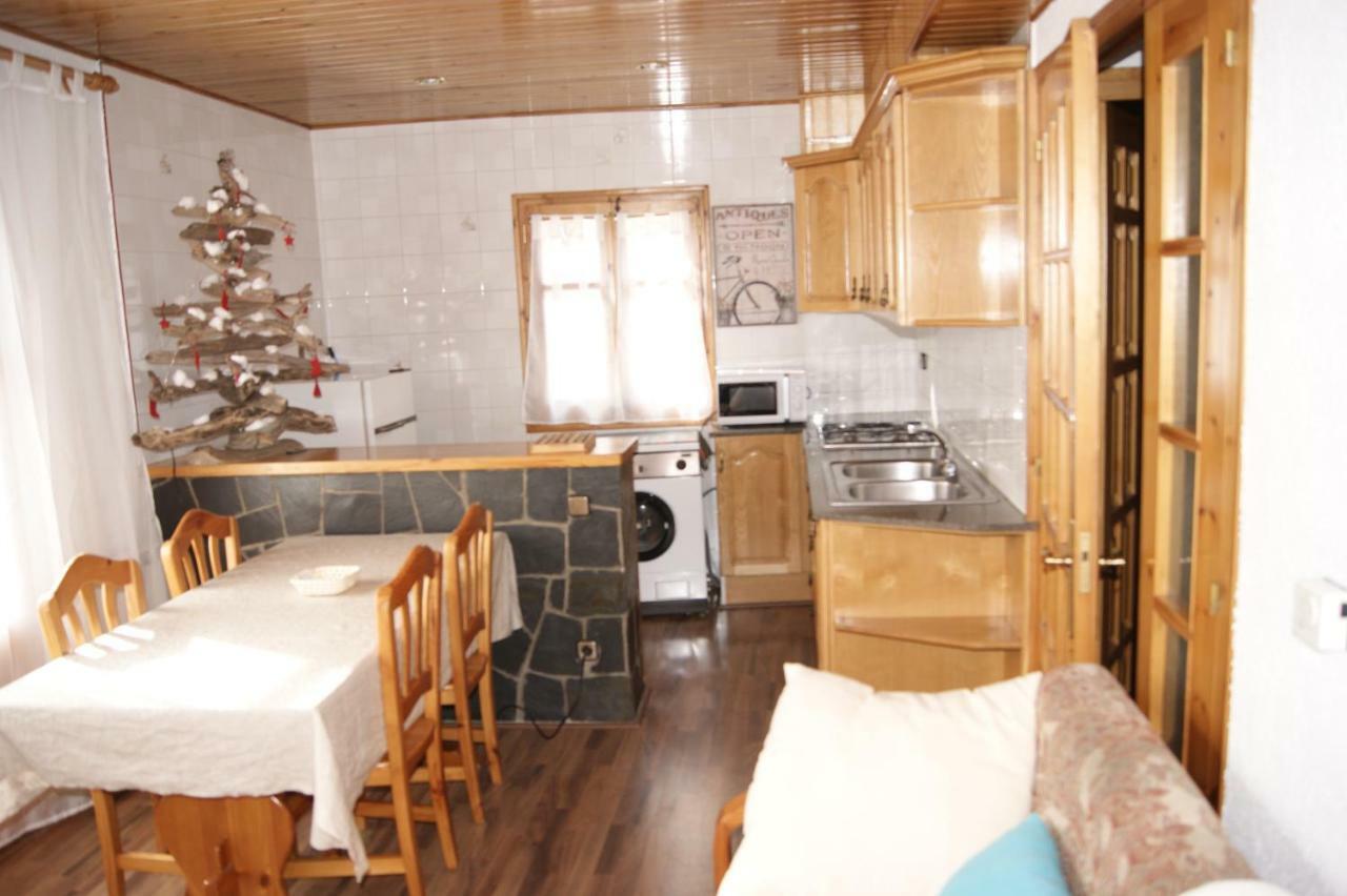 אספוט Apartaments Pont Romanic מראה חיצוני תמונה