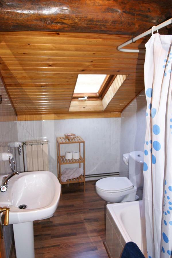 אספוט Apartaments Pont Romanic מראה חיצוני תמונה