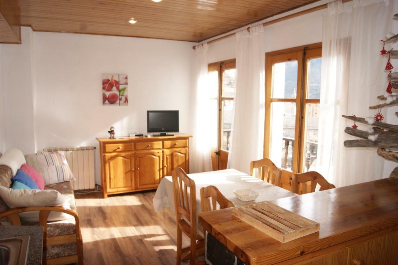 אספוט Apartaments Pont Romanic מראה חיצוני תמונה